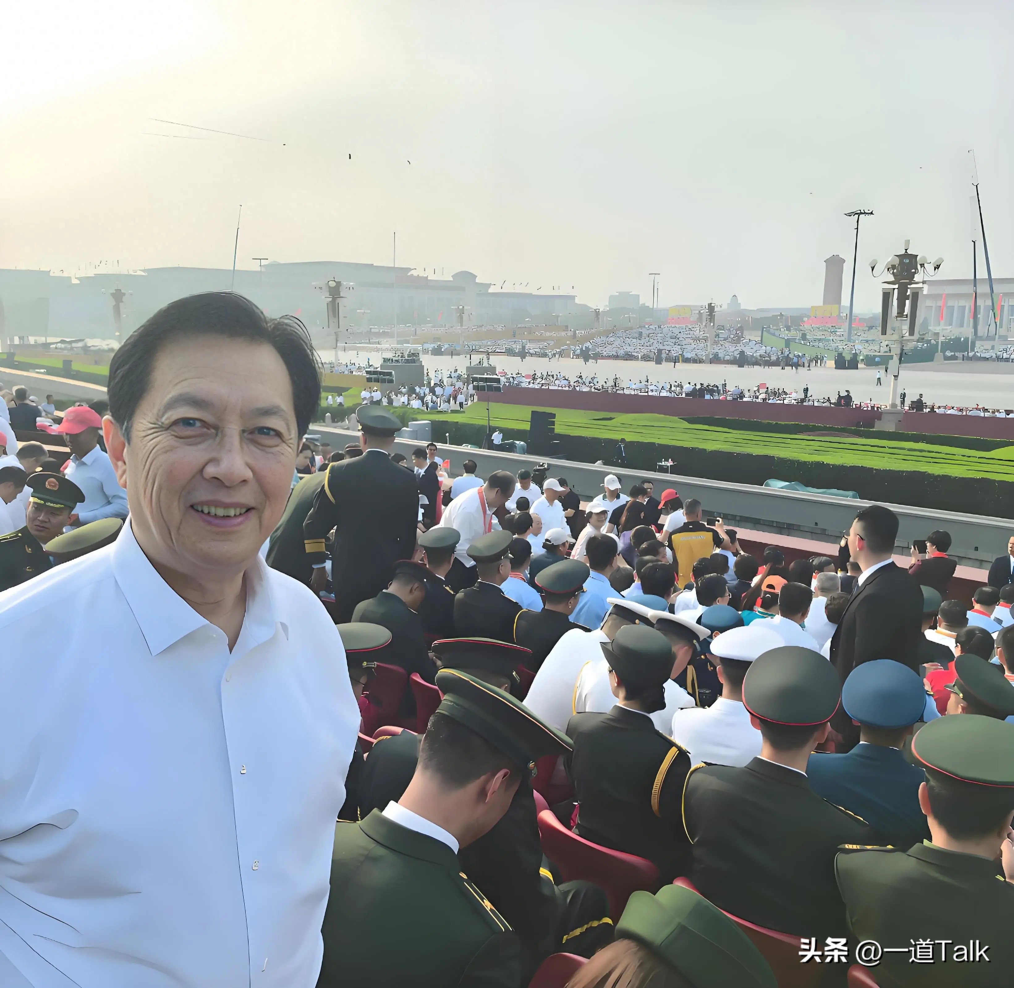 哪个明星爆不出来黑料,_德不配位流量明星_阅兵明星名单