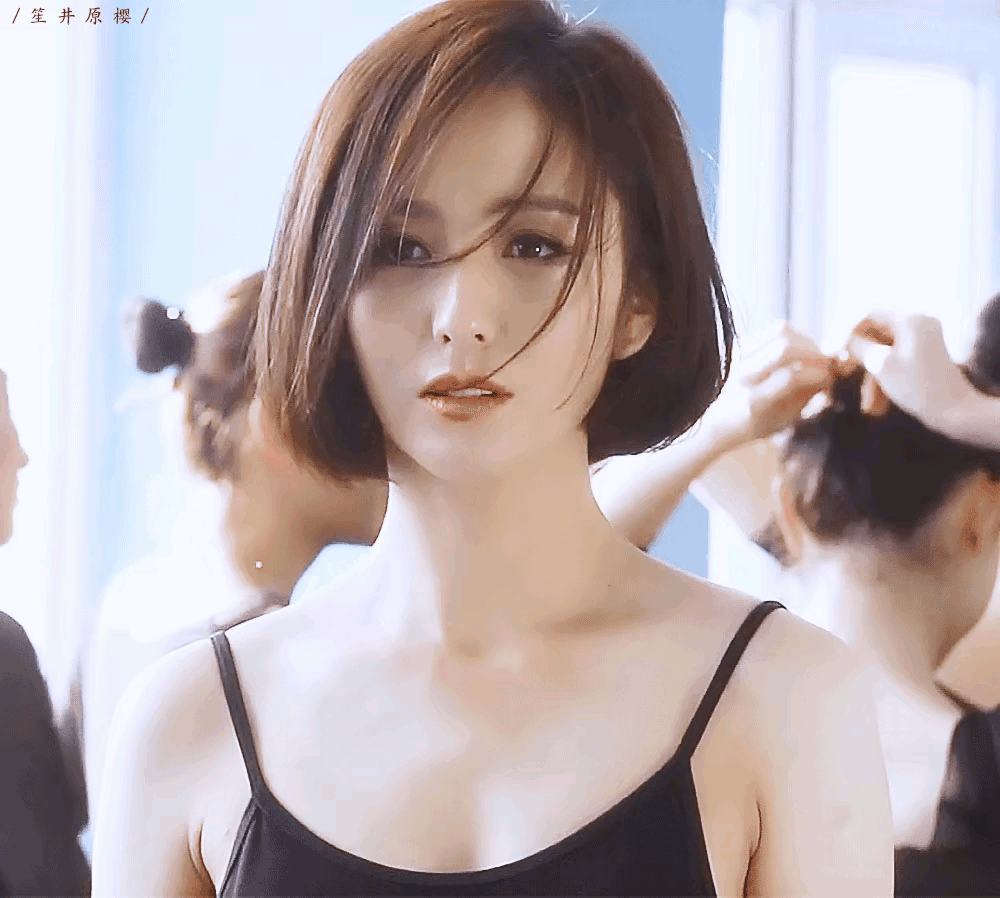 娱乐圈被誉为“第一美人”的7位女星，谁才是真正的惊为天人？